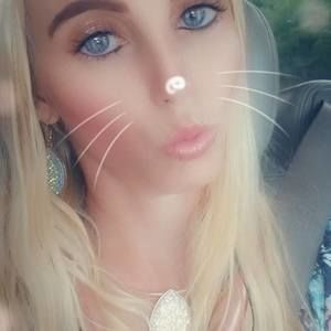 Meet your Posher, Casey daniela